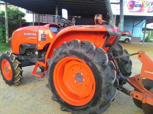 ขายรถไถ KUBOTA L3008 แถมผานหลัง 1ชิ้น(ถ้าติดดันหน้ามือสองเพิ่ม 20,000) ทะเบียนพร้อมโอน รถใช้งานมาน้อย 386ชม. รถสวยสภาพเดิมๆ พร้อมใช้งาน รถอยู่ อ.แกลง จ.ระยอง สอบถาม 0818618678,0899347475 มีรถขนส่งบริการทั่วประเทศไทย ร้าน DC Tractor Rayong https://web.fac ขายรถไถ KUBOTA L3008 แถมผานหลัง 1ชิ้น(ถ้าติดดันหน้ามือสองเพิ่ม 20,000) ทะเบียนพร้อมโอน รถใช้งานมาน้อย 386ชม. รถสวยสภาพเดิมๆ พร้อมใช้งาน รถอยู่ อ.แกลง จ.ระยอง สอบถาม 0818618678,0899347475 มีรถขนส่งบริการทั่วประเทศไทย ร้าน DC Tractor Rayong https://web.fac