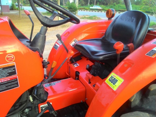 ขายรถไถ KUBOTA L3008 แถมผานหลัง 1ชิ้น(ถ้าติดดันหน้ามือสองเพิ่ม 20,000) ทะเบียนพร้อมโอน รถใช้งานมาน้อย 386ชม. รถสวยสภาพเดิมๆ พร้อมใช้งาน รถอยู่ อ.แกลง จ.ระยอง สอบถาม 0818618678,0899347475 มีรถขนส่งบริการทั่วประเทศไทย ร้าน DC Tractor Rayong https://web.fac ขายรถไถ KUBOTA L3008 แถมผานหลัง 1ชิ้น(ถ้าติดดันหน้ามือสองเพิ่ม 20,000) ทะเบียนพร้อมโอน รถใช้งานมาน้อย 386ชม. รถสวยสภาพเดิมๆ พร้อมใช้งาน รถอยู่ อ.แกลง จ.ระยอง สอบถาม 0818618678,0899347475 มีรถขนส่งบริการทั่วประเทศไทย ร้าน DC Tractor Rayong https://web.fac