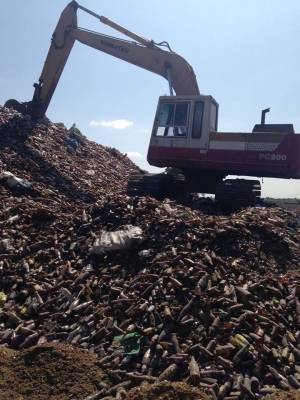 ขายรถขุดแบ็คโคkomatsu pc200-3คอนโทรลสั้น ช่วงล่างดี บูมสวย เฟรมเดิม สภาพเครื่องดี พร้อมใช้งาน