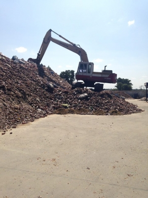 ขายรถขุดแบ็คโคkomatsu pc200-3คอนโทรลสั้น ช่วงล่างดี บูมสวย เฟรมเดิม สภาพเครื่องดี พร้อมใช้งาน