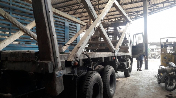 10ล้อดั้ม240แรง2เพลา..HINO FM3MNLD...เล่มพร้อม. ไมล์71540กม.ใช้น้อย. กระจกไฟฟ้า รถสวยมากๆ