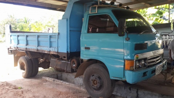 ขาย6ล้อดัมพ์ อีซูซุks110 ฝาขาวกระบะยาว3.90แชชซีสวย แอร์เย็นเครื่องดี พ.เพาเวอร์ เอกสารเล่มทะเบียนพร้อมโอน ขาย6ล้อดัมพ์ อีซูซุks110 ฝาขาวกระบะยาว3.90แชชซีสวย แอร์เย็นเครื่องดี พ.เพาเวอร์ เอกสารเล่มทะเบียนพร้อมโอน