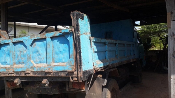 ขาย6ล้อดัมพ์ อีซูซุks110 ฝาขาวกระบะยาว3.90แชชซีสวย แอร์เย็นเครื่องดี พ.เพาเวอร์ เอกสารเล่มทะเบียนพร้อมโอน ขาย6ล้อดัมพ์ อีซูซุks110 ฝาขาวกระบะยาว3.90แชชซีสวย แอร์เย็นเครื่องดี พ.เพาเวอร์ เอกสารเล่มทะเบียนพร้อมโอน