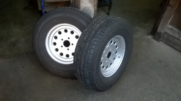 กะทะบรรทุก5รู ขอบ14 พร้อมยางXCD 205r14 ปี13