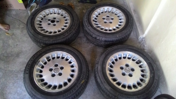 แม็กซ์เดิม Cefiro ขอบ 16 นิ้ว 5/114 ลายทานตะวัน2700บาท