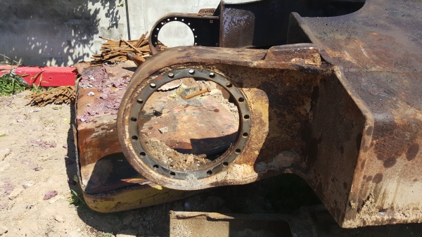 ขายด่วน เฟลมล่างKOMATSU PC200-6