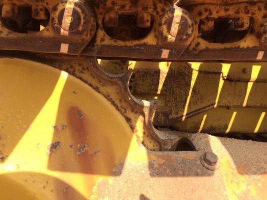 ขายรถดันดิน KOMATSU D40PL-1 รถนอกนำเข้าเองจากญี่ปุ่น สภาพสวยพร้อมใช้งาน มีVDOการทำงานครับ ขายรถดันดิน KOMATSU D40PL-1 รถนอกนำเข้าเองจากญี่ปุ่น สภาพสวยพร้อมใช้งาน มีVDOการทำงานครับ