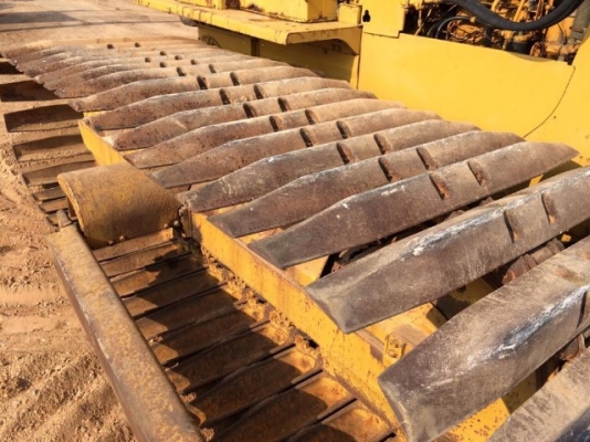 ขายรถดันดิน KOMATSU D40PL-1 รถนอกนำเข้าเองจากญี่ปุ่น สภาพสวยพร้อมใช้งาน มีVDOการทำงานครับ ขายรถดันดิน KOMATSU D40PL-1 รถนอกนำเข้าเองจากญี่ปุ่น สภาพสวยพร้อมใช้งาน มีVDOการทำงานครับ