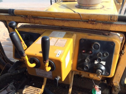 ขายรถดันดิน KOMATSU D40PL-1 รถนอกนำเข้าเองจากญี่ปุ่น สภาพสวยพร้อมใช้งาน มีVDOการทำงานครับ ขายรถดันดิน KOMATSU D40PL-1 รถนอกนำเข้าเองจากญี่ปุ่น สภาพสวยพร้อมใช้งาน มีVDOการทำงานครับ