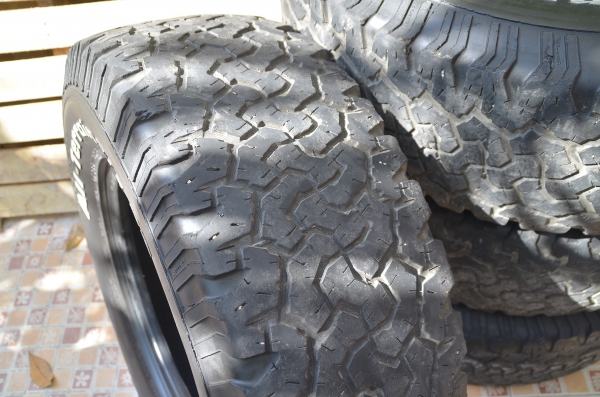 ขายยาง BF goodrich A/T 265/70 R16 ขายทีิ้งเลยคับ..ขี้เกียจเก็บ ขายยาง BF goodrich A/T 265/70 R16 ขายทีิ้งเลยคับ..ขี้เกียจเก็บ