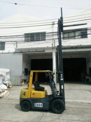 +++ ขายโฟล์คลิฟท์  T.C.M. FD25  (รถนอก)  ขนาด  2.5  ตัน  เครื่องยนต์ดีเซล  ISUZU   เสา  4.5  เมตร  3  สเต็ป  เกียร์ออโตเมติค  ยางตันครับ