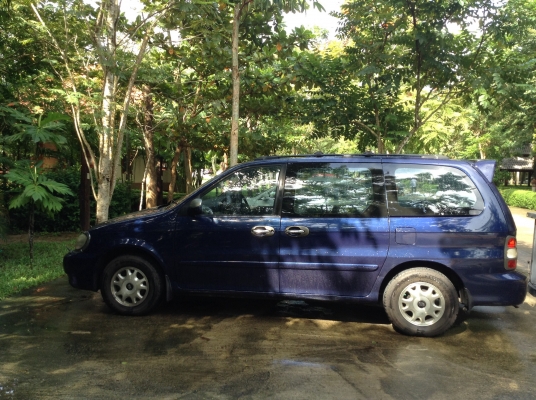 2001 Kia 2.4 คานิวัล เครื่องเดิม auto แก็สหัวฉีด ขับดี 140000