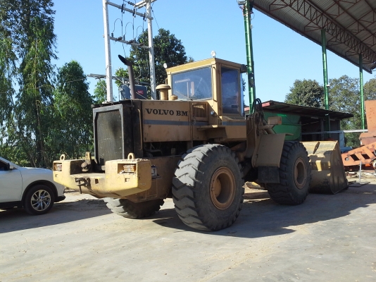 รถตักใหญ่ volvo L120B