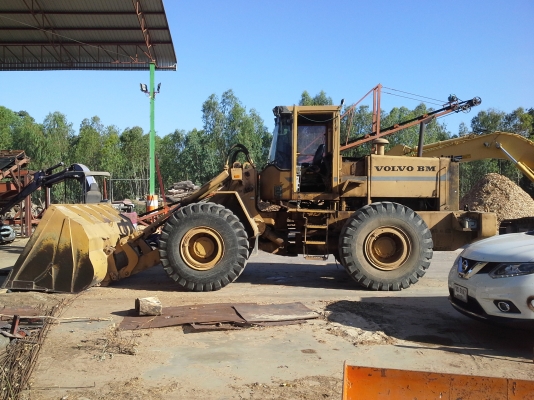 รถตักใหญ่ volvo L120B