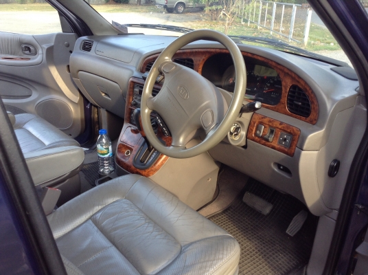 2001 Kia 2.4 คานิวัล เครื่องเดิม auto แก็สหัวฉีด ขับดี 140000