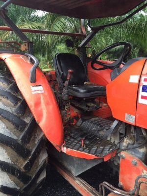 ขายรถไถ2เพลา KUBOTA M9540DTH เครื่อง 95แรงม้า ปี51 สนใจโทร 081-970-1072