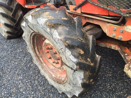 ขายรถไถ2เพลา KUBOTA M9540DTH เครื่อง 95แรงม้า ปี51 สนใจโทร 081-970-1072