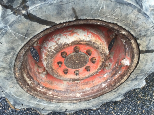 ขายรถไถ2เพลา KUBOTA M9540DTH เครื่อง 95แรงม้า ปี51 สนใจโทร 081-970-1072