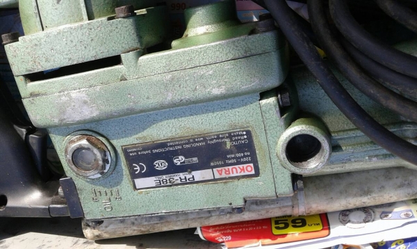 ตัวสกัดคอนกรีตโอคิวลาพร้อมกล่อง