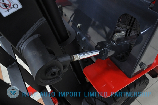 ขายรถโฟล์คลิฟท์มือสอง NISSAN  รุ่น J01-115675 ราคา xxx,xxx บาท นำเข้าจากประเทศญี่ปุ่น 100\% ไม่เคยใช้งานในไทย