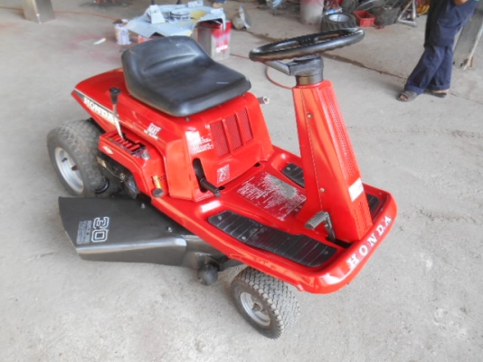ขายรถตัดหญ้าHONDA HT-R 3009 พร้อมใช้