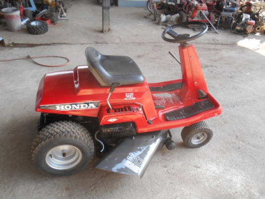 ขายรถตัดหญ้าHONDA HT-R 3009 พร้อมใช้