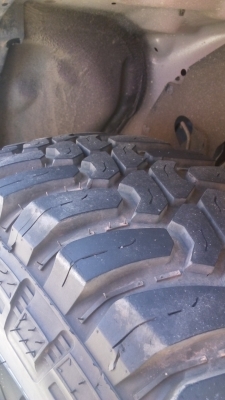 ขายยาง Deestone  clawer  mud   245 / 70 R16  ปี 12 6500