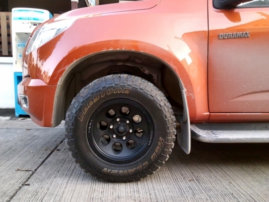 ขายยาง Deestone  clawer  mud   245 / 70 R16  ปี 12 6500