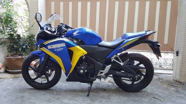 ขออนุญาติขาย HONDA CBR250R MORIWAKI ABS ตัว LIMITED EDITION ขออนุญาติขาย HONDA CBR250R MORIWAKI ABS ตัว LIMITED EDITION