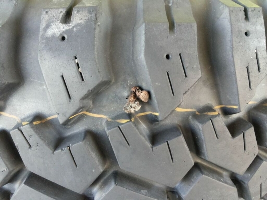 ล้อแม็กลาย bradley พร้อมยาง mud maxxis bighorn 33x12.5 ดอกเต็มเหมือนยางใหม่