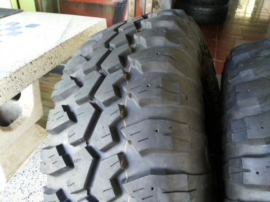 ล้อแม็กลาย bradley พร้อมยาง mud maxxis bighorn 33x12.5 ดอกเต็มเหมือนยางใหม่