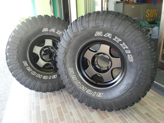 ล้อแม็กลาย bradley พร้อมยาง mud maxxis bighorn 33x12.5 ดอกเต็มเหมือนยางใหม่