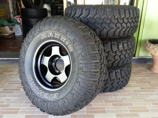 ล้อแม็กลาย bradley พร้อมยาง mud maxxis bighorn 33x12.5 ดอกเต็มเหมือนยางใหม่