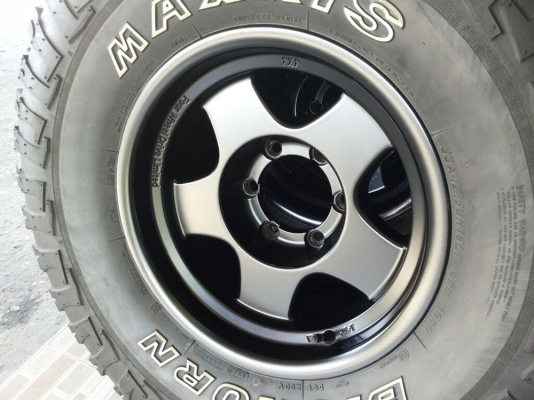 ล้อแม็กลาย bradley พร้อมยาง mud maxxis bighorn 33x12.5 ดอกเต็มเหมือนยางใหม่