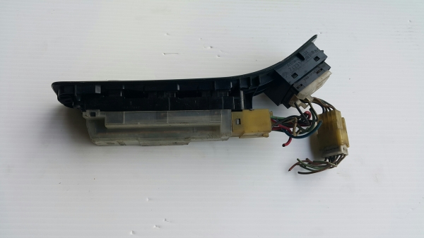 สวิชกระจกไฟฟ้า Toyota Crown MS130-133 ด้านขวาฝั่งคนขับ สวิชกระจกไฟฟ้า Toyota Crown MS130-133 ด้านขวาฝั่งคนขับ