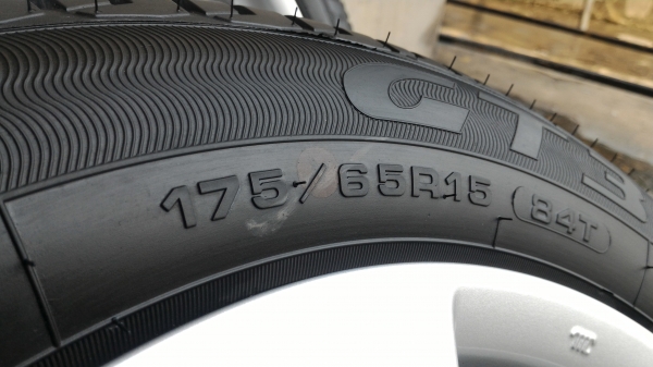 ล้อjazz ถอดป้ายแดงขอบ15 4รู 100 พร้อมยางสวยๆครับ ล้อjazz ถอดป้ายแดงขอบ15 4รู 100 พร้อมยางสวยๆครับ