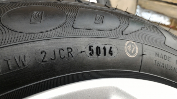 ล้อjazz ถอดป้ายแดงขอบ15 4รู 100 พร้อมยางสวยๆครับ ล้อjazz ถอดป้ายแดงขอบ15 4รู 100 พร้อมยางสวยๆครับ