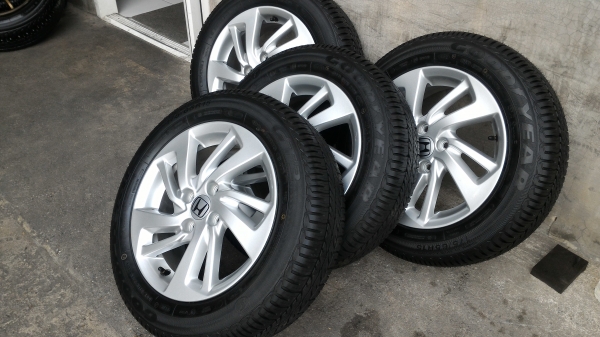 ล้อjazz ถอดป้ายแดงขอบ15 4รู 100 พร้อมยางสวยๆครับ ล้อjazz ถอดป้ายแดงขอบ15 4รู 100 พร้อมยางสวยๆครับ