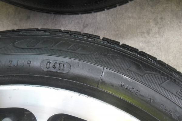 ล้อแม็ก16นิ้ว4รุ100/114 พร้อมยาง สวยๆ 4 ล้อ ลดราคาเหลือ 4500 บาท