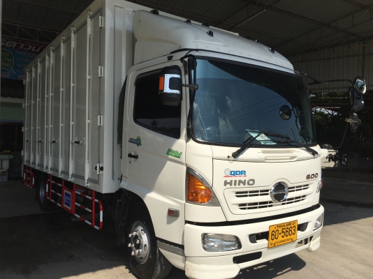 ขายHINO.Euro3.ซี่รี่ย์500. FC9JJLA เครื่องคอมมอนเรล.  175เเรงม้า.  เบรคทิฟฟี่ยาว 5.6เมตรตู้10บานเปิดได้รอบปี2555(2012)สภาพสวยใครต้องการไม่ผิดหวังราคา1,050,000บาทจัดไฟเเนนได้ดูรถได้ที่เต็นท์รถ JJ.AUTOCAR 2 หลังวัดจันทรารามติดถนนเพชรเกษมก.ม.ที่68.5 ฝั่งขาเข