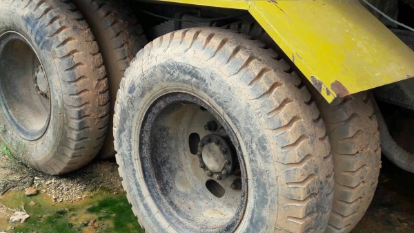 ขายรถน้ำHINO สองเพลา725 กับหกล้อISUZU110ดั้ม ขายรถน้ำHINO สองเพลา725 กับหกล้อISUZU110ดั้ม