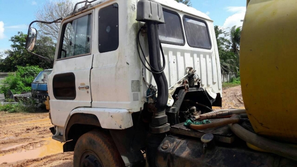 ขายรถน้ำHINO สองเพลา725 กับหกล้อISUZU110ดั้ม ขายรถน้ำHINO สองเพลา725 กับหกล้อISUZU110ดั้ม