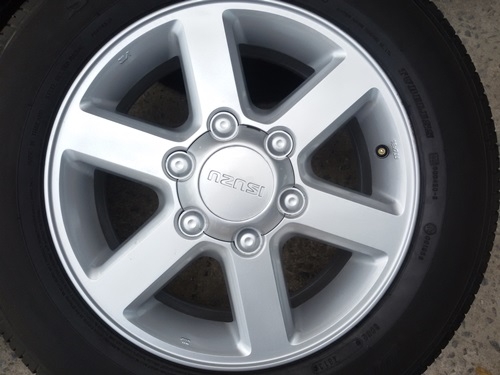 ขายล้อISUZU D-Max 16 พร้อมยาง215/65/16ปี 3114 4 ล้อ