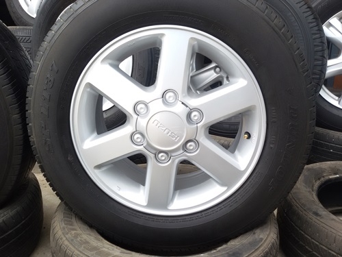 ขายล้อISUZU D-Max 16 พร้อมยาง215/65/16ปี 3114 4 ล้อ