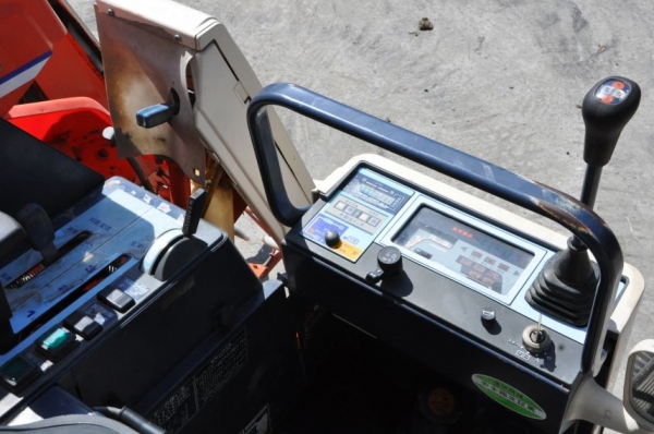 ขายรถเกี่ยว นวดข้าวkubota R1-151 ดีเซล3สูบ แรง สวยเดิมจากญี่ปุ่น 68,000เท่านั้น!!