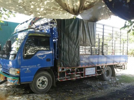 ขายรถ6ล้อ NPR130แรง ยาว5เมตร ภายในสวย แอร์เย็น เครื่องเสียงพร้อม สภาพสวยพร้อมใช้งาน เอกสารพร้อมโอน ราคา480,000 สนใจโทร 090-8588220คุณนะ 093-3258446คุณบิว หรือเข้าดูสินค้าอื่นๆได้ที่ www.truck.in.th/498 หรือเพจFacebook ณรงค์ ซื้อขายรถมือสอง (เว็บไซต์ส่วนตั