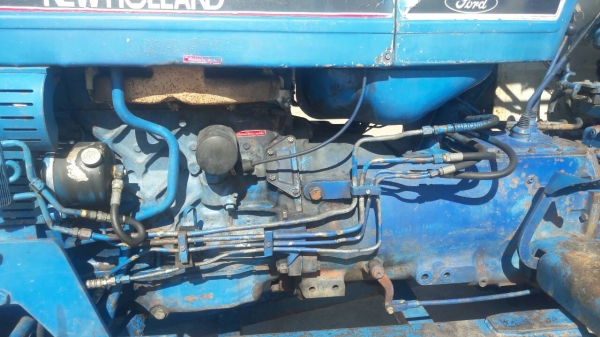 ขายรถไถฟรอด 6010เสื้อลาย