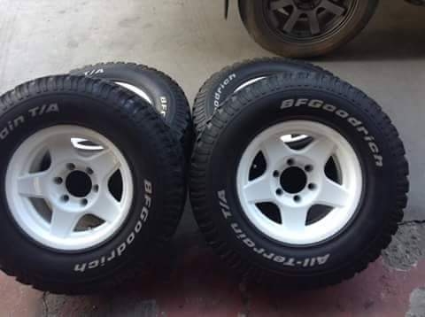 ล้อแมกซ์เลนโซ่เบลดเล่พร้อมยาง bf 265 75 16 สภาพสวยนางฟ้า