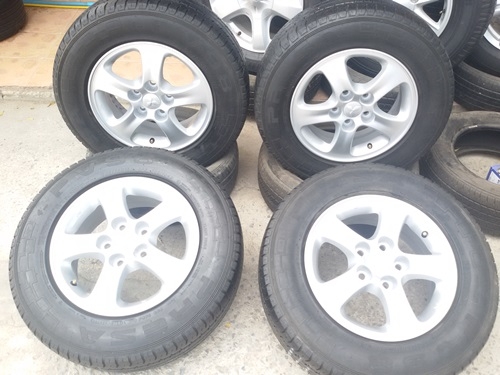 ขายล้อ Mitsubishi Triton 15ยาง205/70/15 ปี 14 4 ล้อ