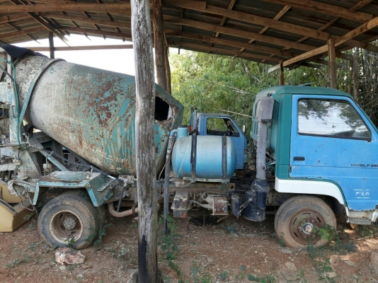 ขายหกล้อ ISUZU รถประกอบเครื่อง175แรง พร้อมโม่2.5คิวโม่ตรง ตามสภาพเครื่องพังเครื่องเกียร์ยุครบ เอกสารไม่มีครับ สัญญาซื้อขาย